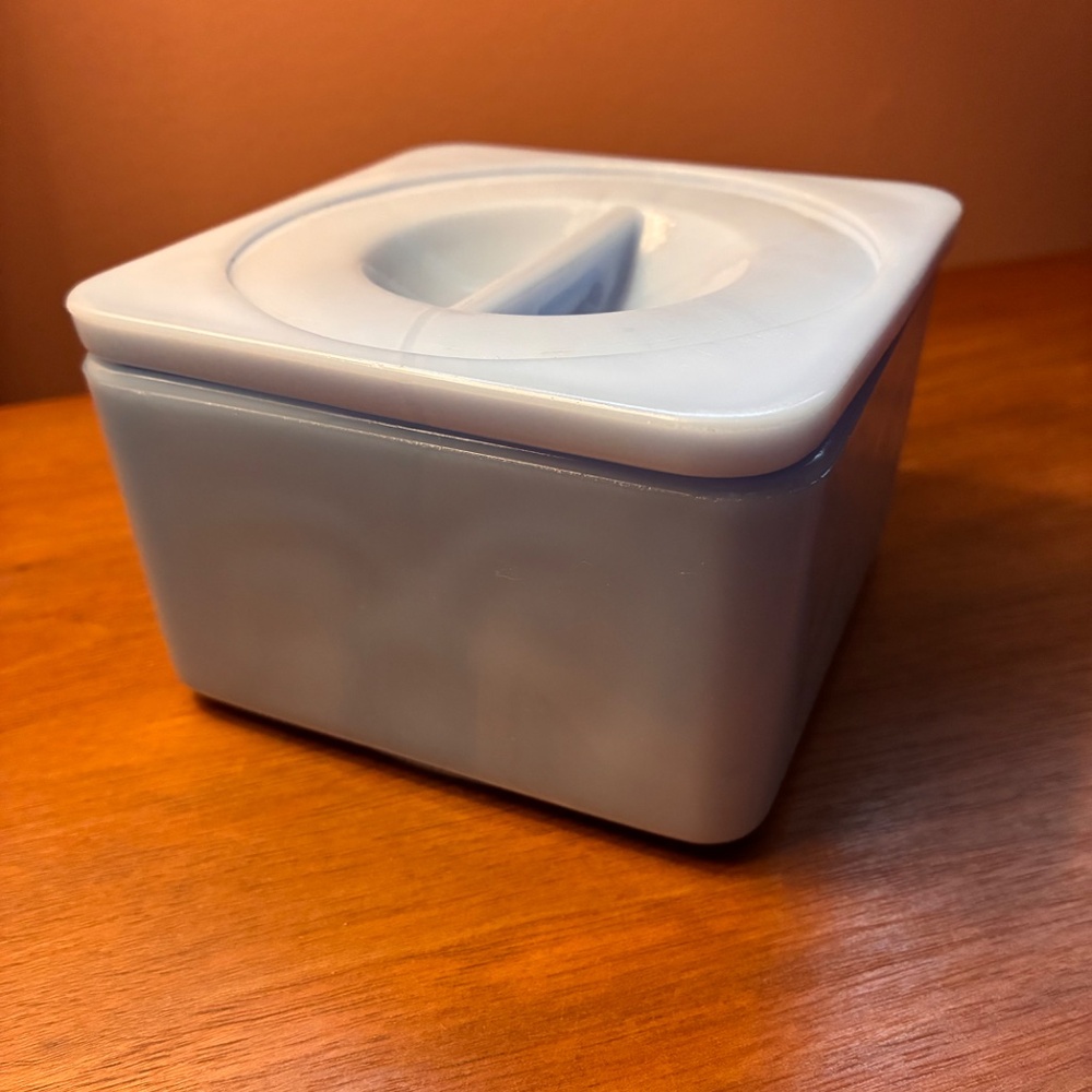 Vintage Jeanette Glass Square Refrigerator Dish - Picture 2 of 2